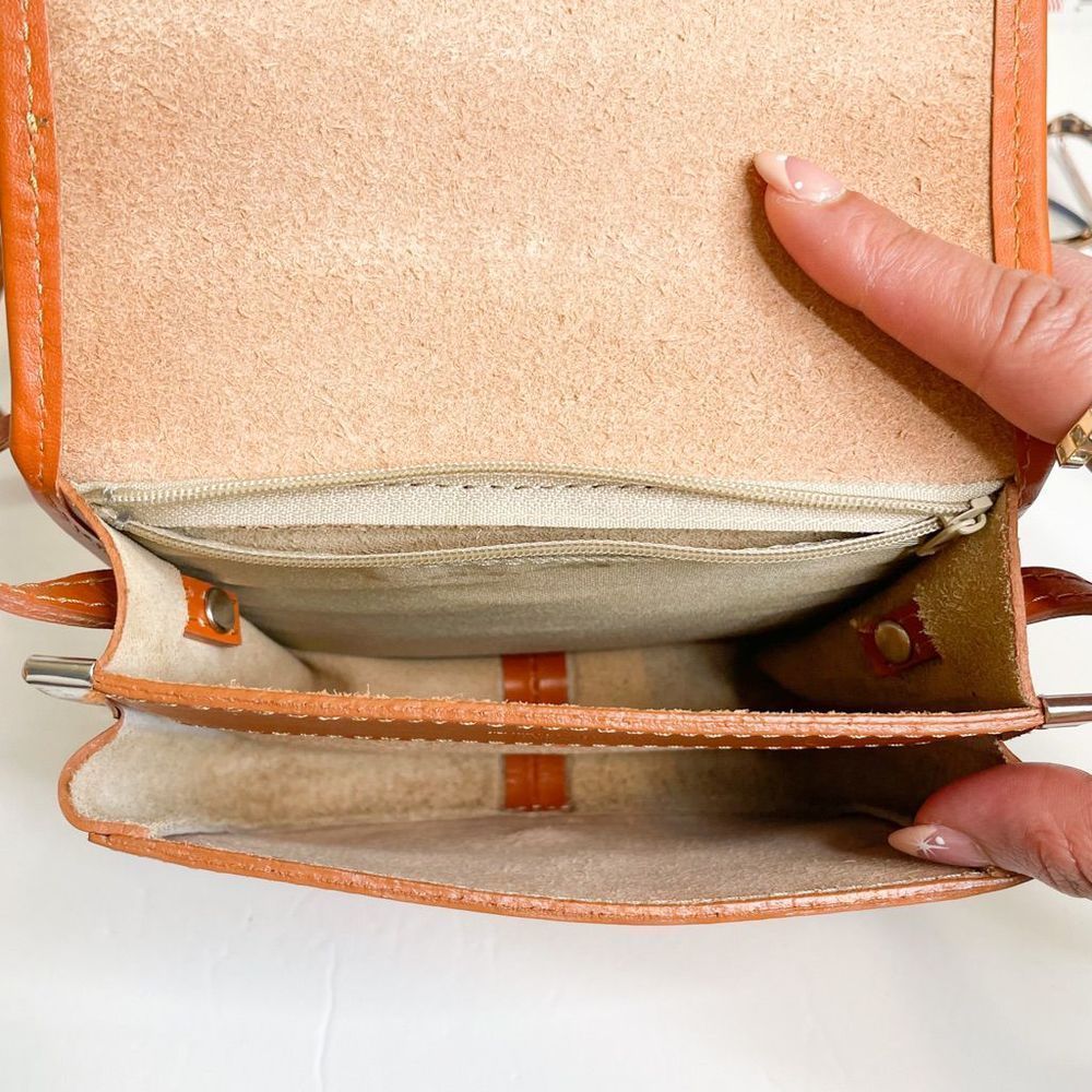 Firenze Italian Leather Saddle bag crossbody - Picture 13 of 13